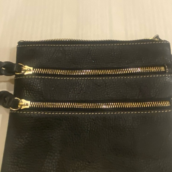 Dooney Bourke cross body - Picture 9 of 10